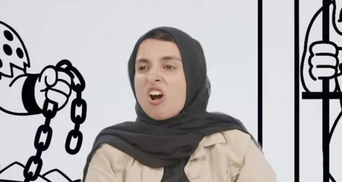 ببینید| اولین واکنش زینب موسوی به توهین به فردوسی