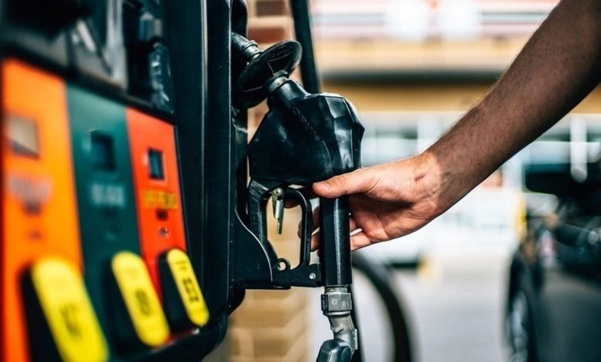 قیمت آزاد بنزین سوپر