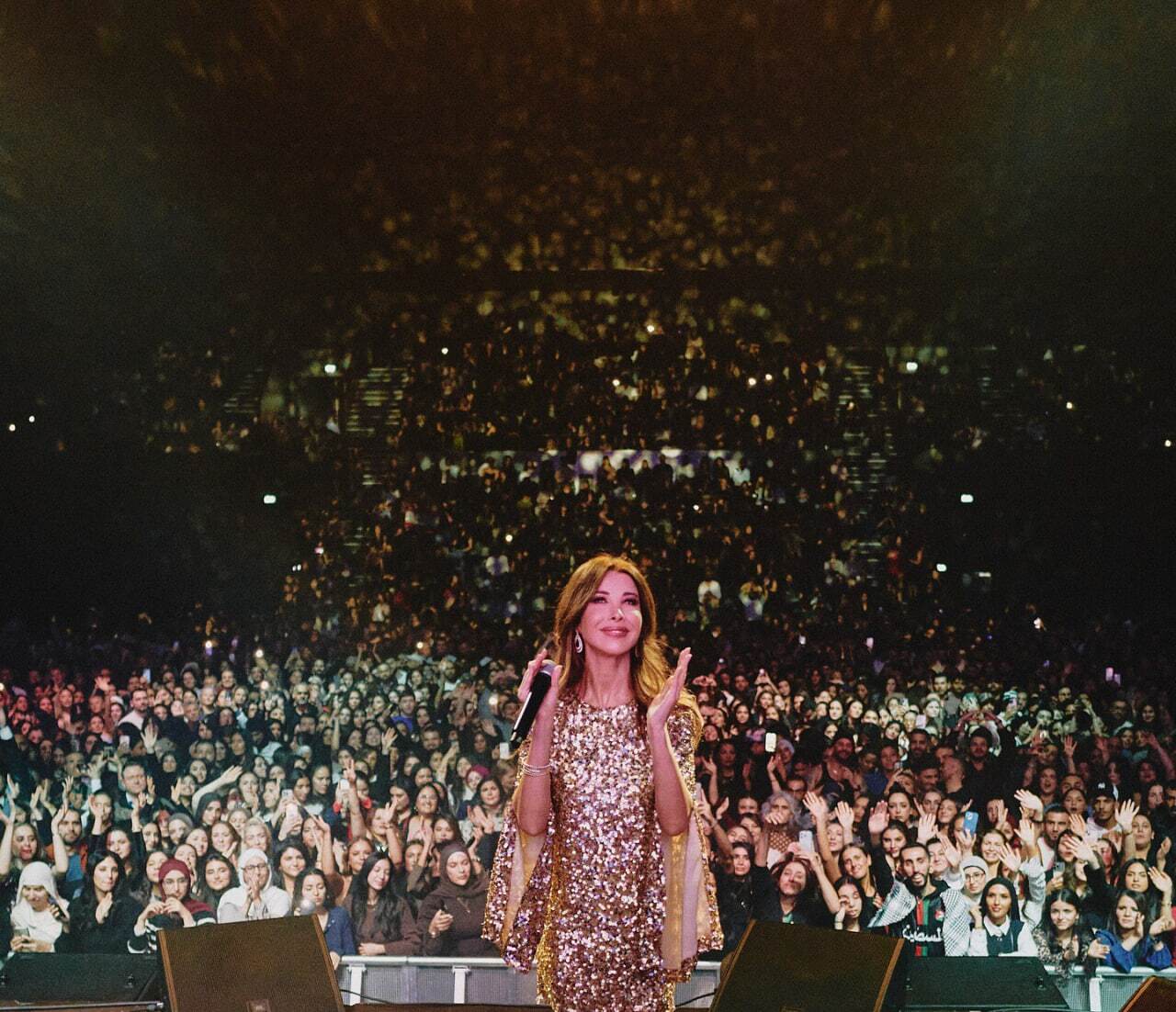 عکس| استایل پرزرق و برق نانسی عجرم در کنسرت کپنهاگ عکس| استایل پرزرق و برق نانسی عجرم در کنسرت کپنهاگ