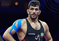 ببینید| حسن یزدانی شورت ورزشی و پیراهنش را به هواداران نوجوان هدیه داد!