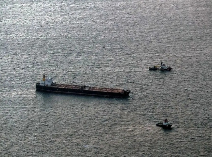 توقیف نفتکش ونزوئلا و ماهی گرفتن ترامپ از آب گل‌آلود| پاسخ کنایه آلود ایران با نام فیلم هالیوودی!