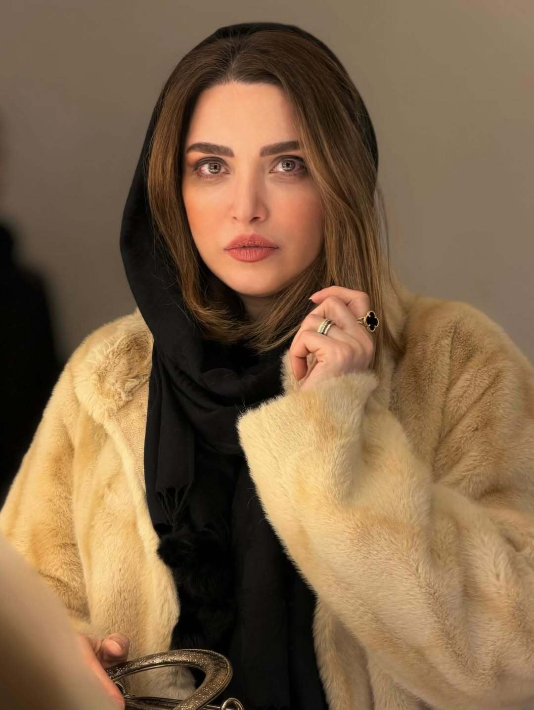 عکس| استایل جدید و جذاب بهنوش طباطبایی