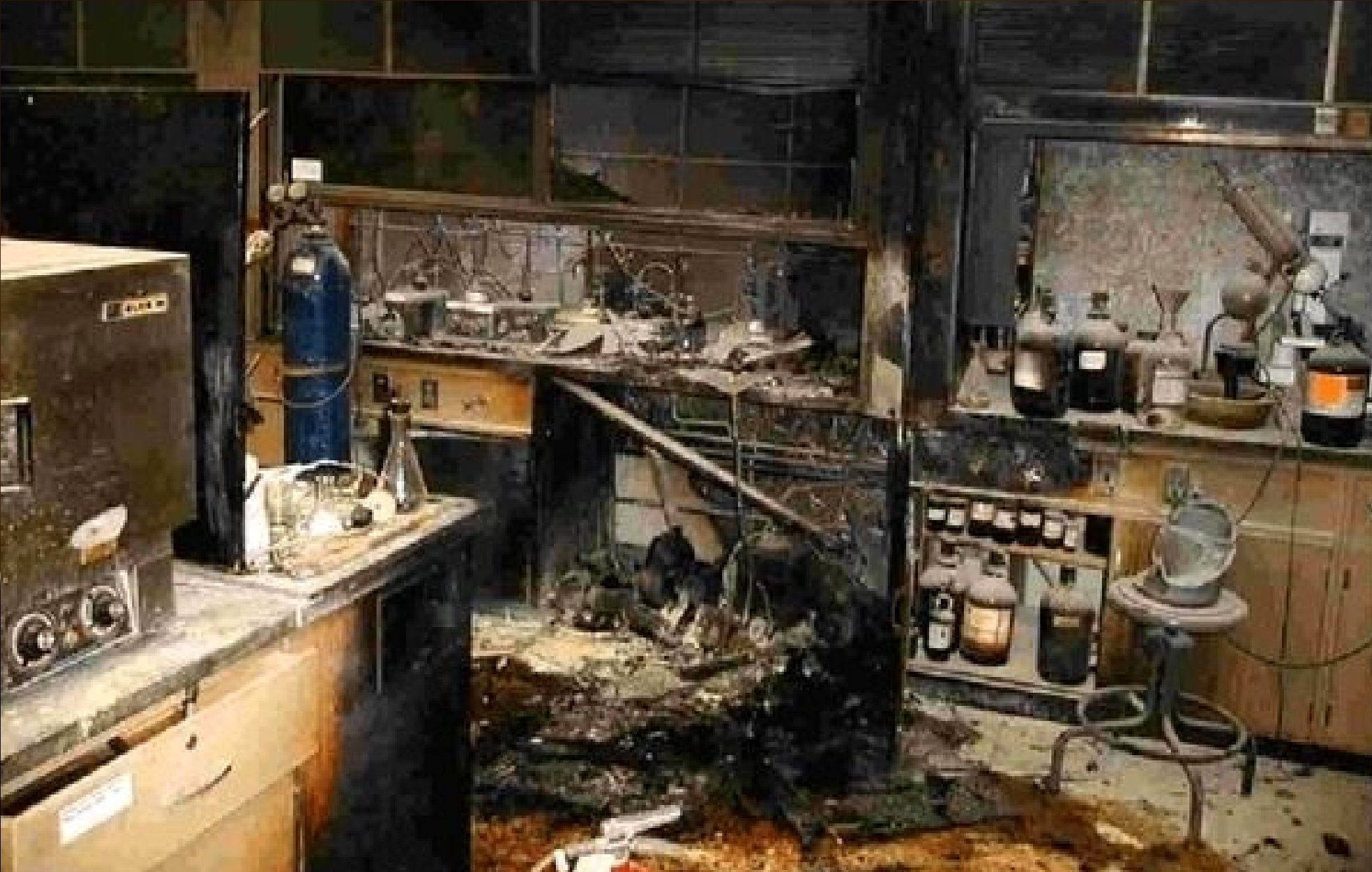 علت اولیه انفجار دانشگاه تهران مشخص شد؛ کپسول منسوخ و آماده استفاده نبود انفجار آزمایشگاه