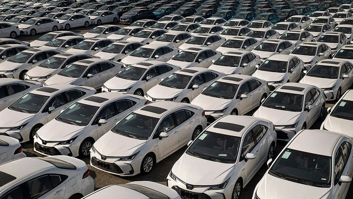 سهمیه بنزین خودروهای وارداتی کممصرف حذف نمیشود سهمیه بنزین خودروهای وارداتی