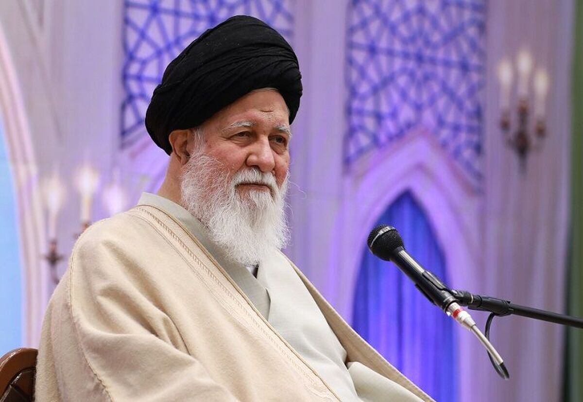 علم الهدی: اگر دختری در مقابل دانشجویان پسر دوچرخهسواری کند، طبق فتوا حرام است علم الهدی