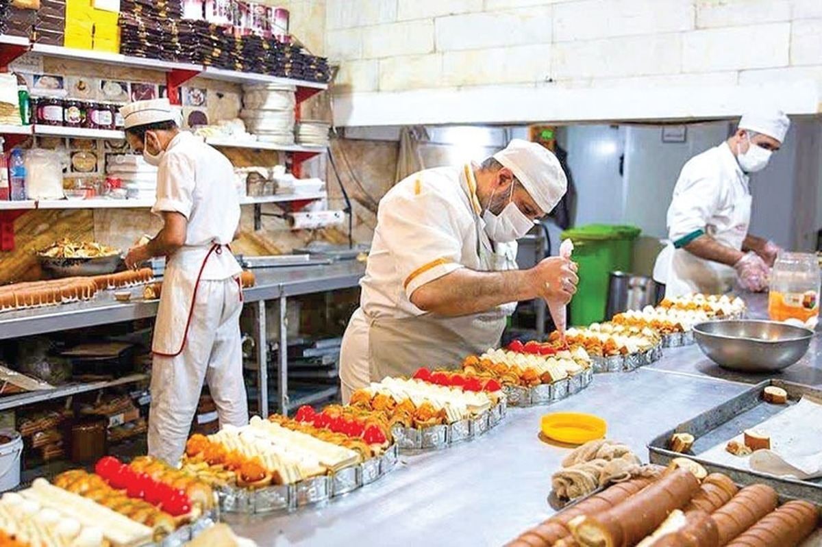 رئیس اتحادیه قنادان: خرید شیرینی نصف شد؛ جعبه‌ها به نیم‌کیلویی رسید