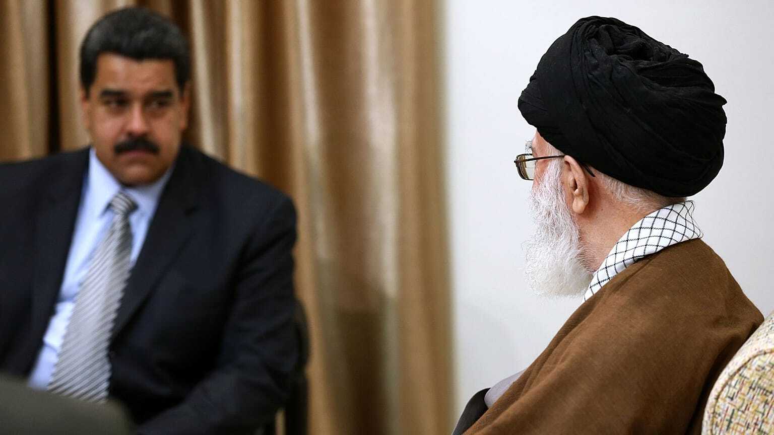 نیکلاس مادورو کیست؟ | بحران قدرت سیاسی چهره وفادار به چاوز که حکومتش به رژیم چنج نزدیک شده سفر نیکلاس مادورو به ایران