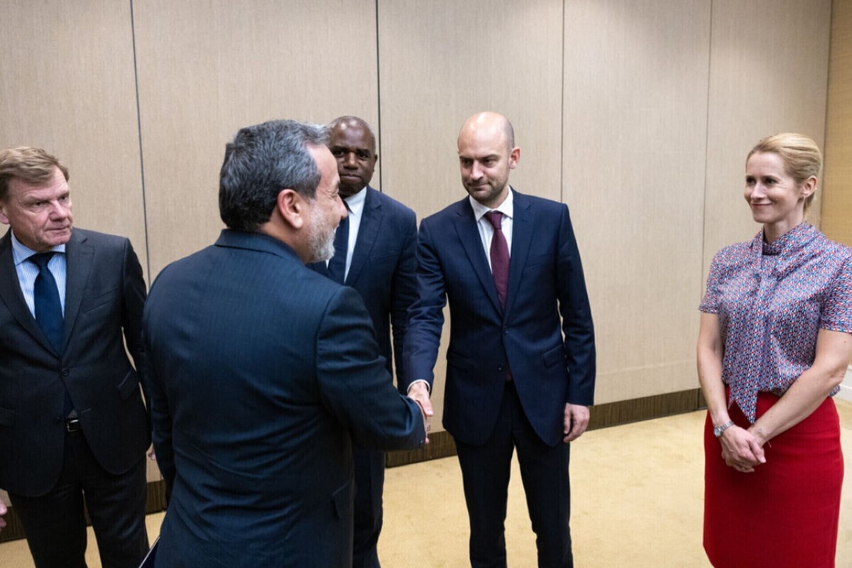 فرانسه: وزیر خارجه ایران چهارشنبه با بارو دیدار می‌کند