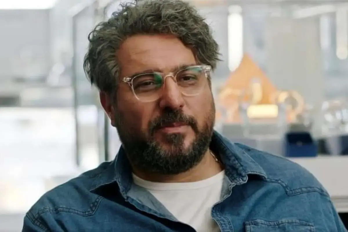 ببینید| ویدئویی از همخوانی محسن کیایی با ترانه علیرضا قربانی