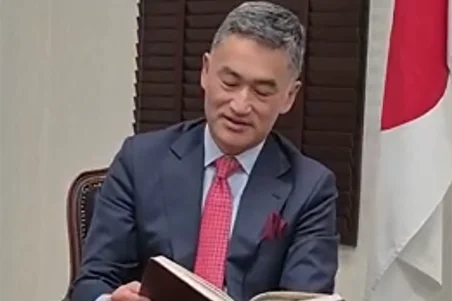 ببینید| پیام تبریک شب یلدا و فال حافظ سفیر ژاپن برای ایرانیان