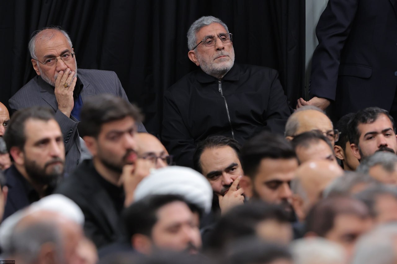 عکس| احوالپرسی سردار قاآنی و روح‌الله رستمی قهرمان طلایی وزنه‌برداری پارالمپیک