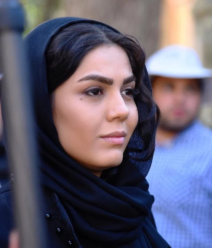 آزاده زارعی کیست؟| آزاده زارعی کیست