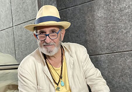 ببینید| ماجرای ازدواج جالب فرهاد آئیش با یک خانم آمریکایی