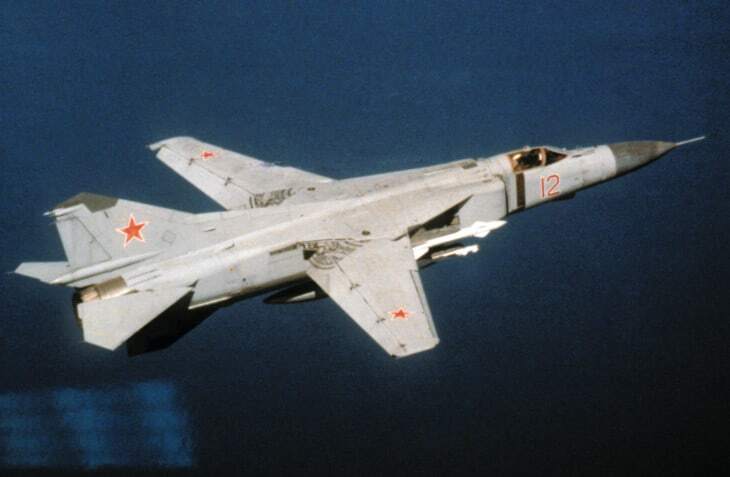 A Soviet Mikoyan-Gurevich MiG-23M “Flogger” in flight in 1989.