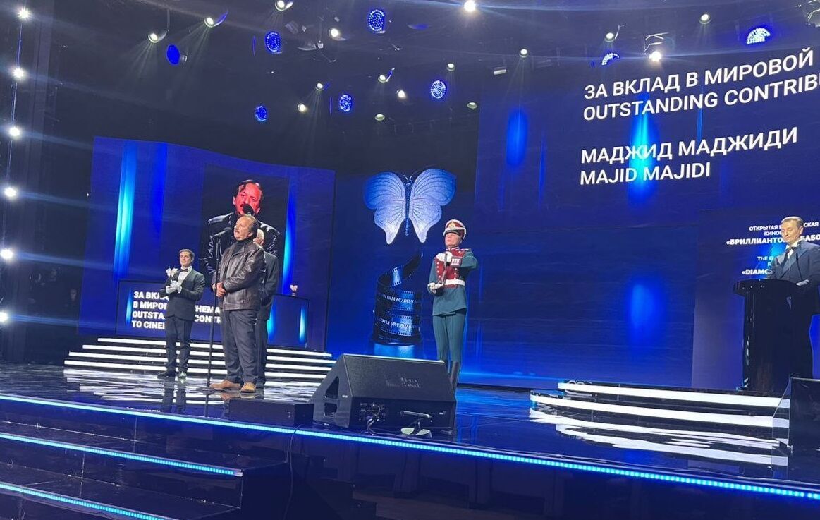 ببینید| جایزه ویژه اوراسیا به مجید مجیدی رسید