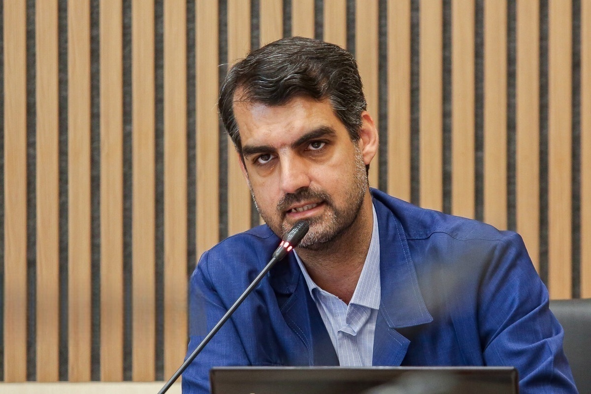 منان رئیسی: دولت وزرای ناکارآمد را جابه‌جا نکرده است