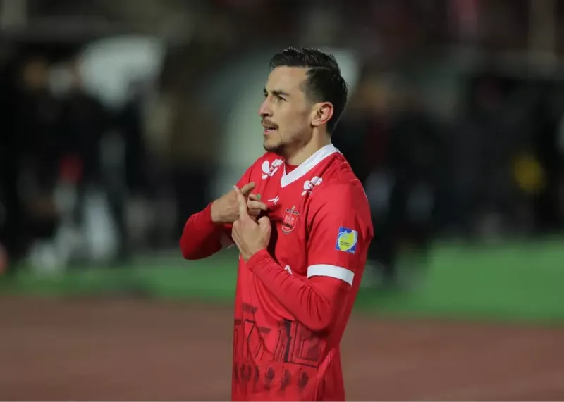 ببینید| معمای مردود شدن گل تماشایی احمدزاده! ببینید| معمای مردود شدن گل تماشایی احمدزاده!