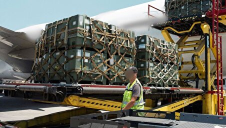 ببینید| فیلمی از انتقال تجهیزات و تسلیحات آمریکایی به اسرائیل