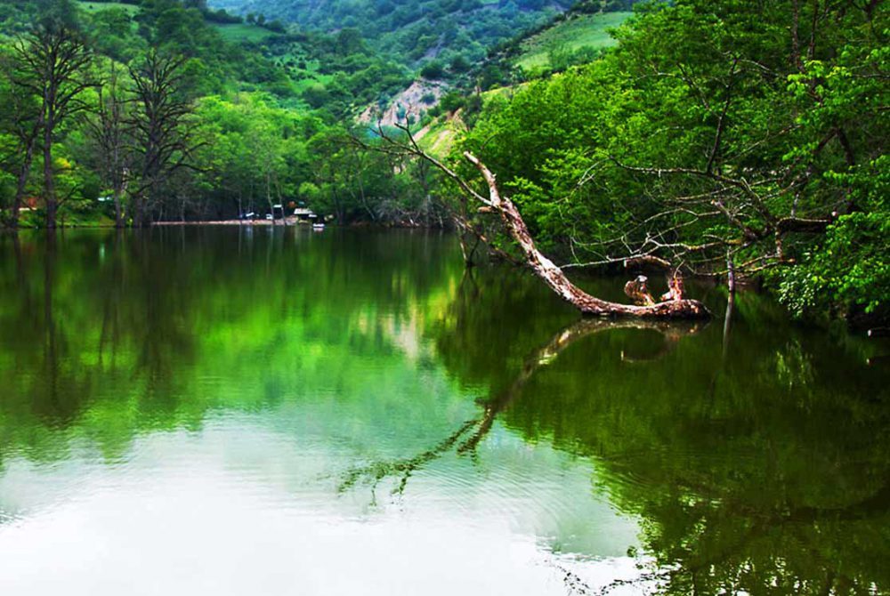 ۱۰ مورد از بهترین مقاصد داخلی برای سفر در پاییز دریاچه شورمست