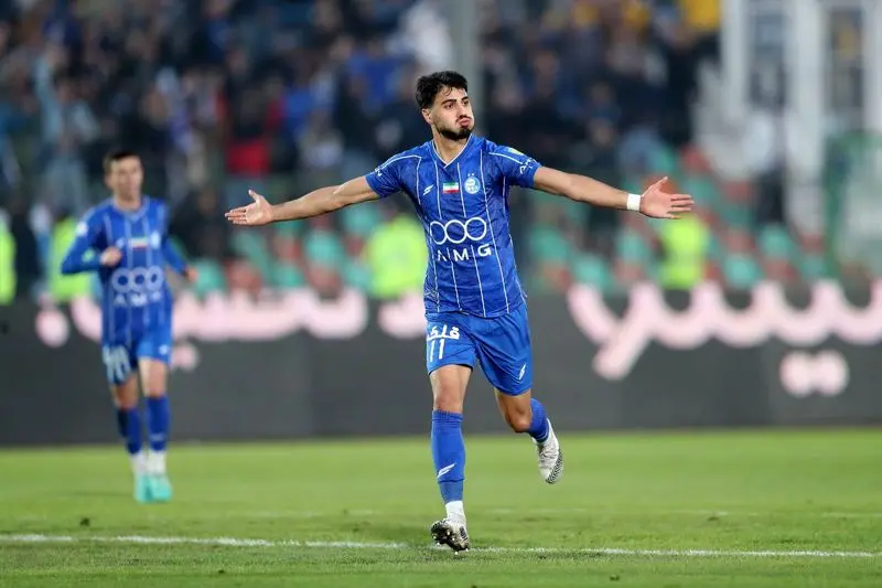 استقلال با شکست فولاد خوزستان صدرنشین لیگ برتر شد استقلال با شکست فولاد خوزستان صدرنشین لیگ برتر شد