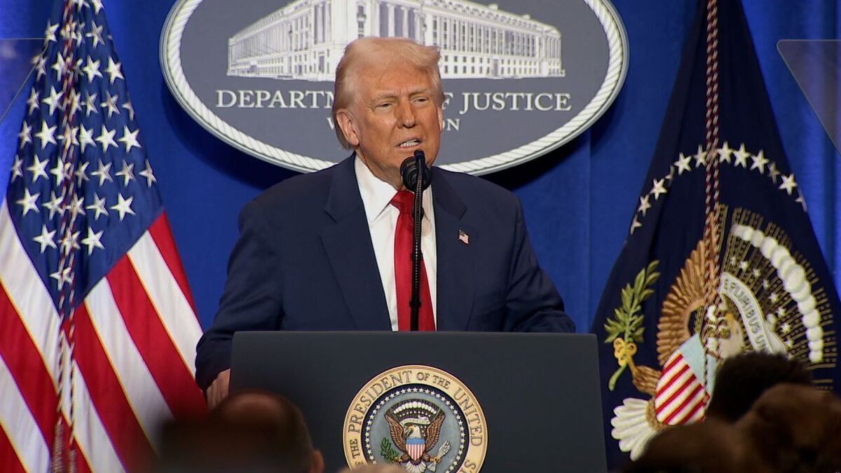 وال‌استریت‌ژورنال: ترامپ در حال بررسی یک عملیات نظامی برای خارج کردن اورانیوم از ایران است