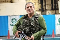 عکس| عباس جدیدی با کلاشینکف در ایست بازرسی