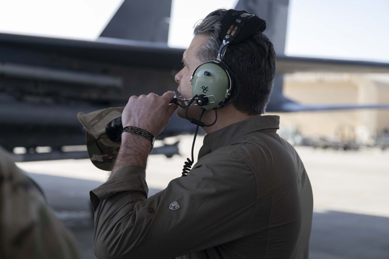 تصاویر | بازدید هگست از نیروهای آمریکایی در خاورمیانه در سکوت خبری