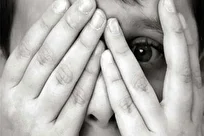 غلبه بر حملات اضطرابی با یک راهکار ساده و کاربردی