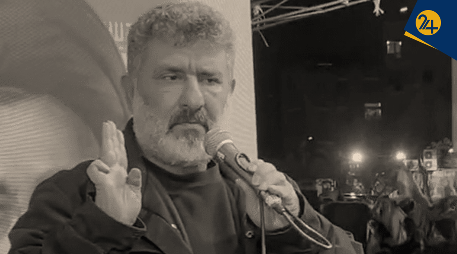 ظریف زیر تیغ فرقه جلیلی | چرا تندروها در جنگ هم نمی‌توانند «ای ایران» بخوانند؟