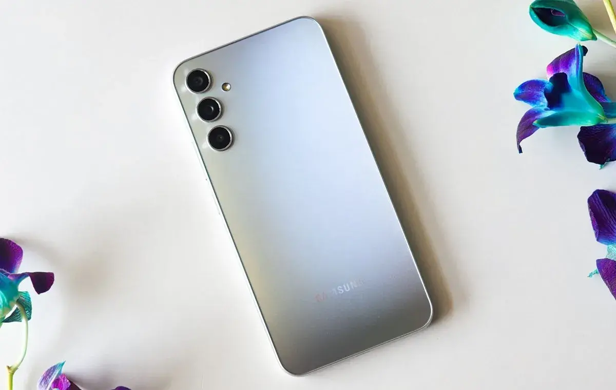 قیمت روز گوشی موبایل ۱۶ فروردین ۱۴۰۵