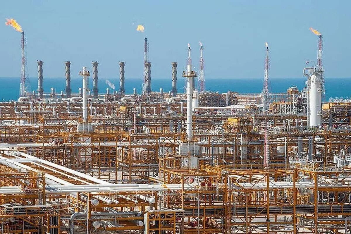 حملهٔ دشمن به پالایشگاه گاز پارس جنوبی عسلویه