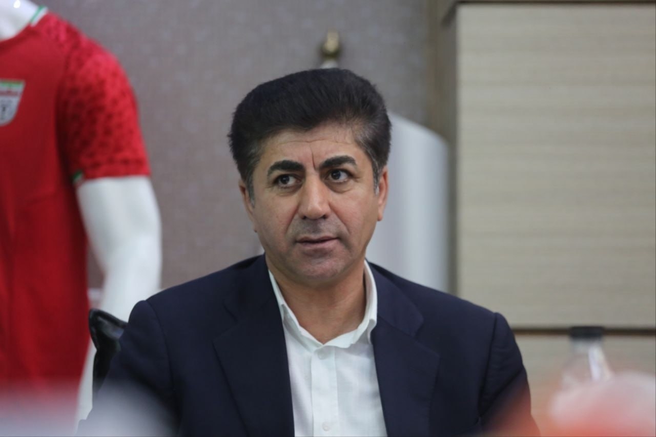 دبیرکل فدراسیون فوتبال: زنوزی اظهاراتی می‌کند که به فوتبال کمک نمی‌کند