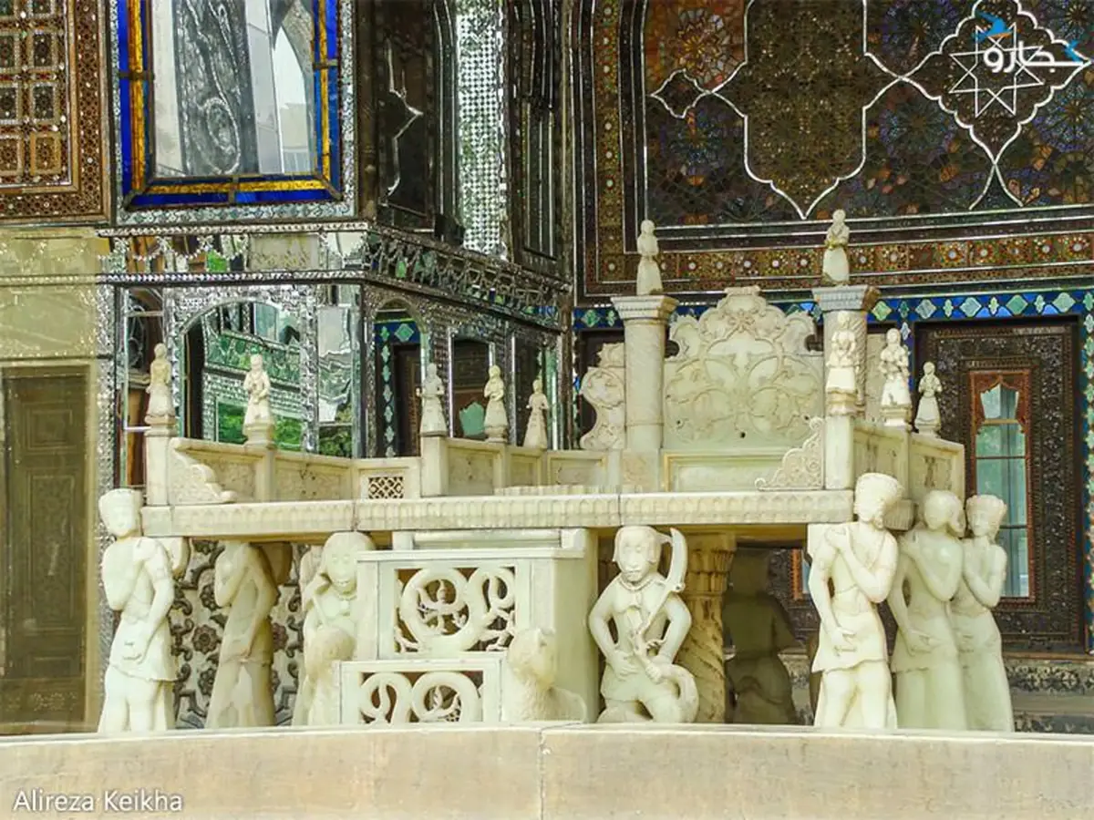 مرمت اضطراری ایوان تخت مرمر کاخ گلستان پس از آسیب در حملات دشمن