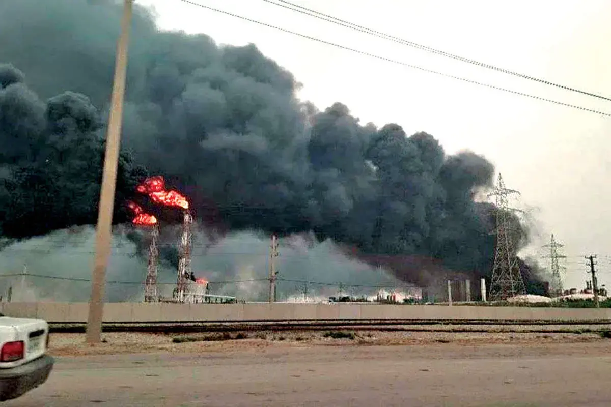 ببینید| حمله امروز به مخازن پالایشگاه لاوان و اسکله مرکزی