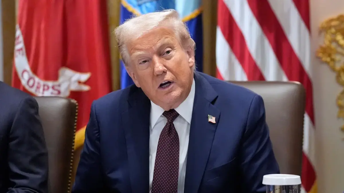 ترامپ مدعی مذاکره برای کاهش تعرفه‌ها و تحریم‌ها شد