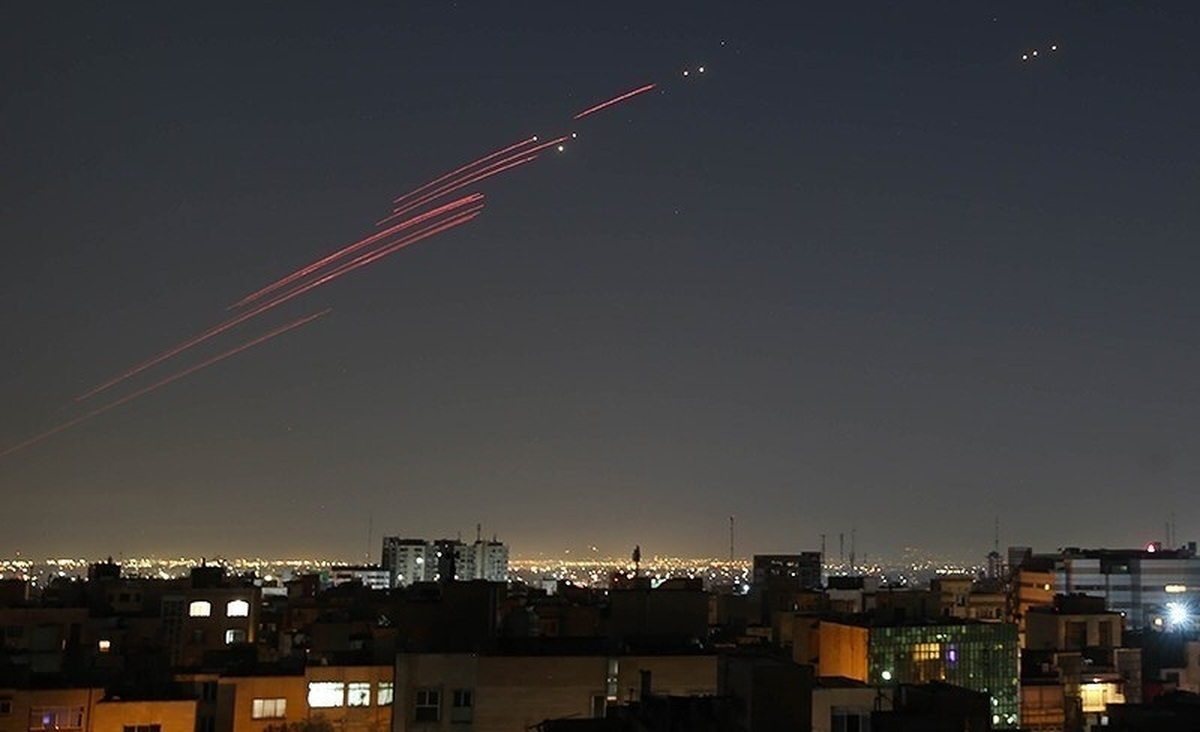 شنیده شدن صدای پدافند و انفجار در شهرری