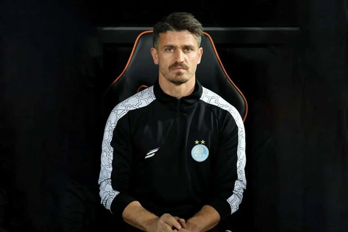 عکس| وریا غفوری در مراسم چهلم کودکان میناب