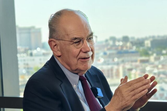 مرشایمر: ایران تقریبا تمامی برگ برنده‌ها را دراختیار دارد | ترامپ شکست را بپذیرد