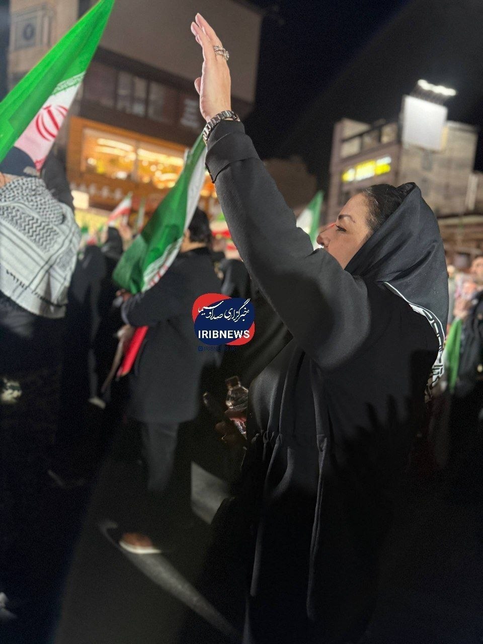 تصویری از مریلا زارعی در تجمع میدان تجریش