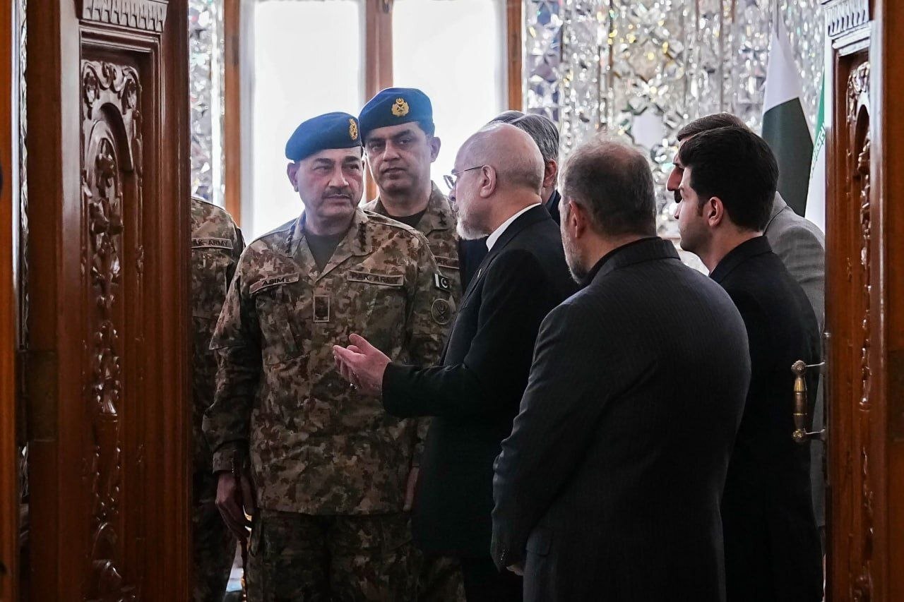 تصاویر | حاشیه‌های دیدار قالیباف با عاصم منیر