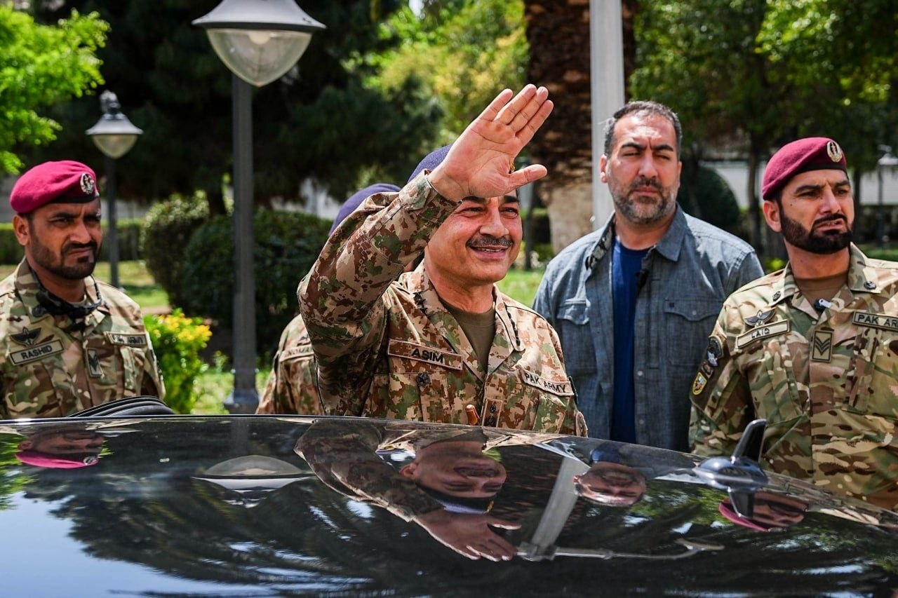 تصاویر | حاشیه‌های دیدار قالیباف با عاصم منیر