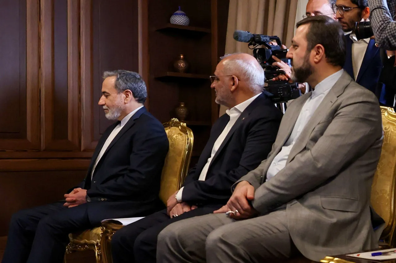 تصاویر| دیدار فرمانده ارتش پاکستان با پزشکیان