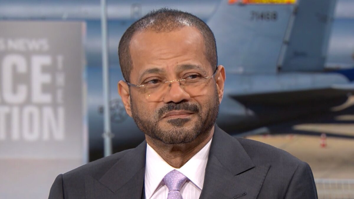 وزیر خارجه عمان: به طور فشرده در حال کار برای ایجاد ترتیبات عبور ایمن از تنگه هرمز هستیم