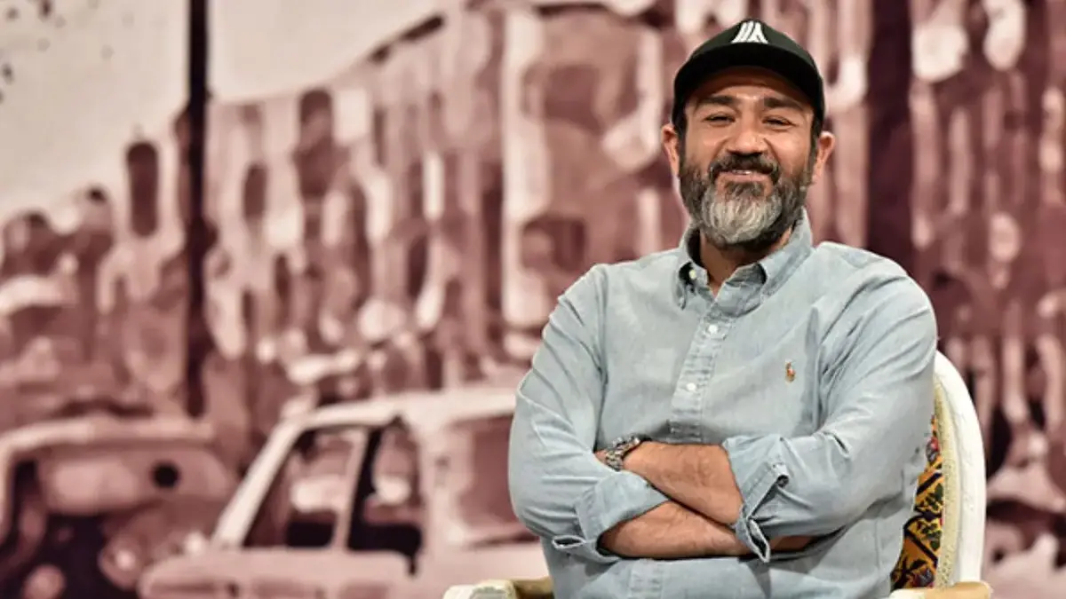 ببینید| حضور مهران غفوریان در یک ایستگاه آتش‌نشانی