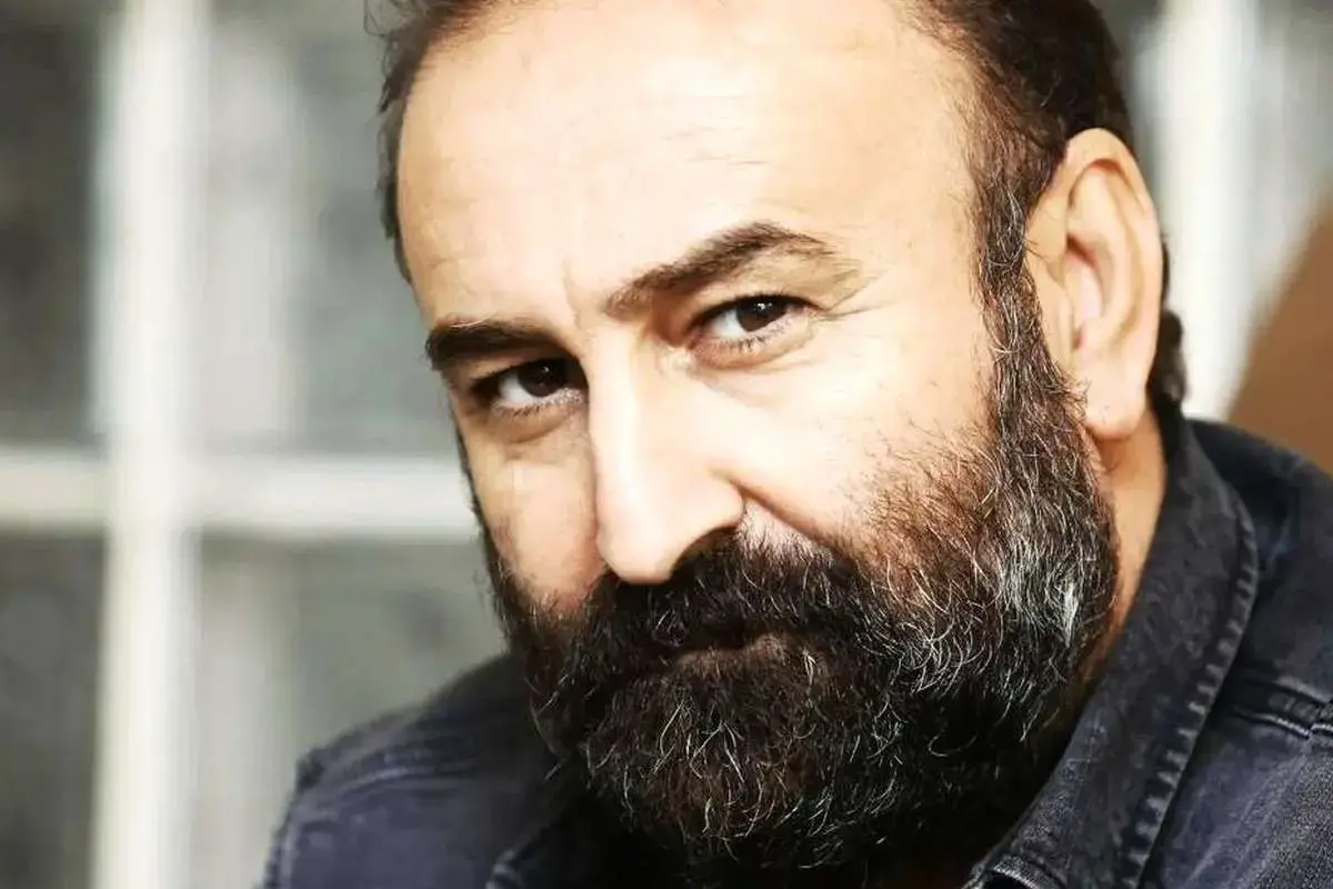 عکس| استوری مهران احمدی: ننگ بر جنگ افروزان