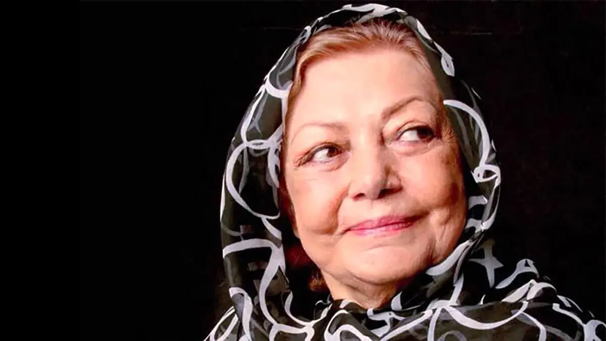 تصاویر دیده نشده از خاکسپاری حمیده خیرآبادی در ۱۶ سال پیش