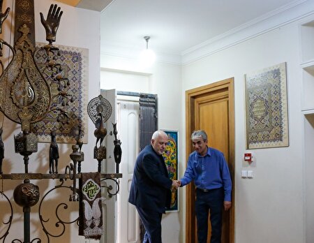 تصاویری از مراسم بزرگداشت کمال خرازی در خانه عجیب برادرش صادق خرازی