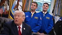 ترامپ دوست دارد به ماه سفر کند