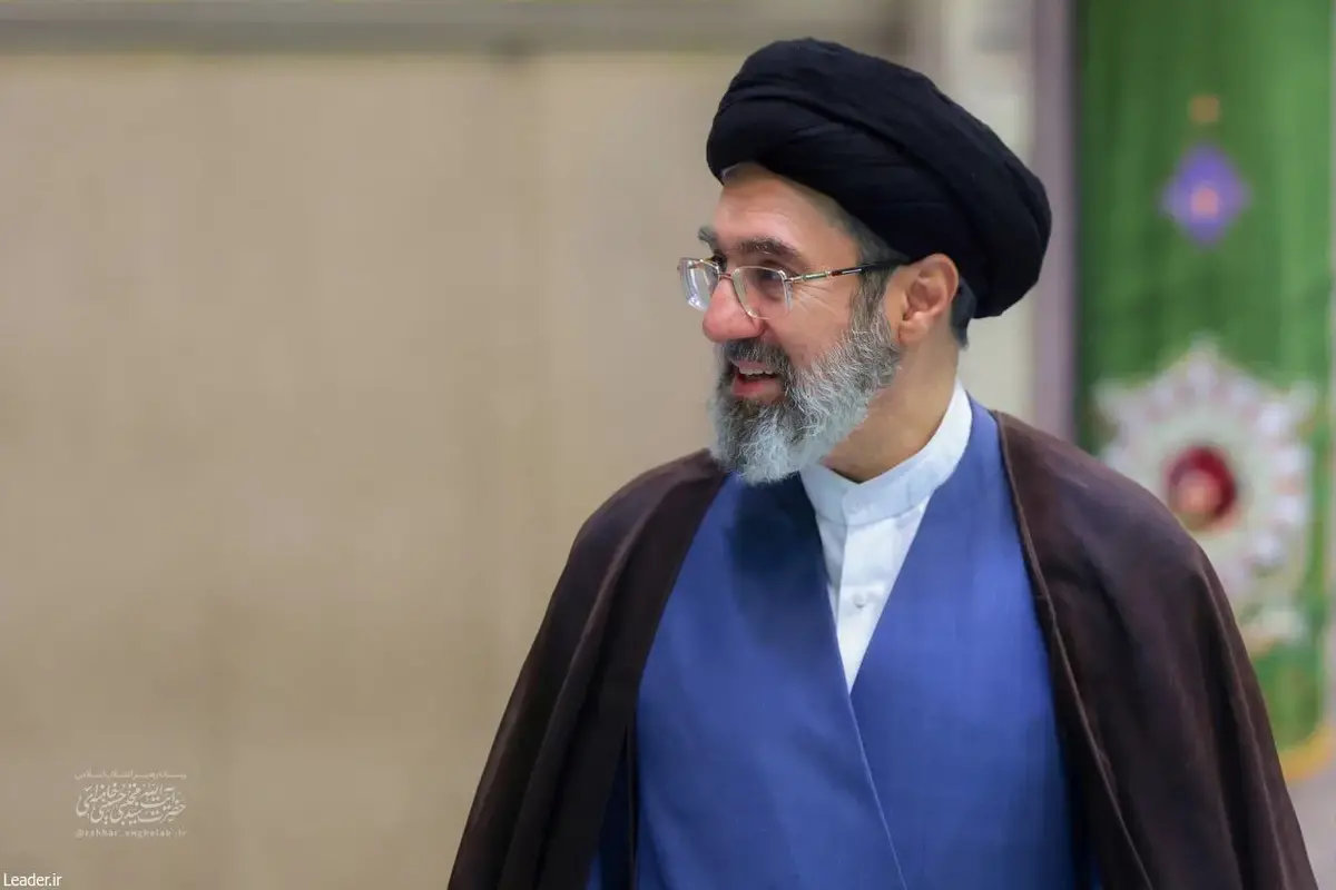 ابراز نگرانی برای سلامتی رهبری در تجمعات شبانه +عکس
