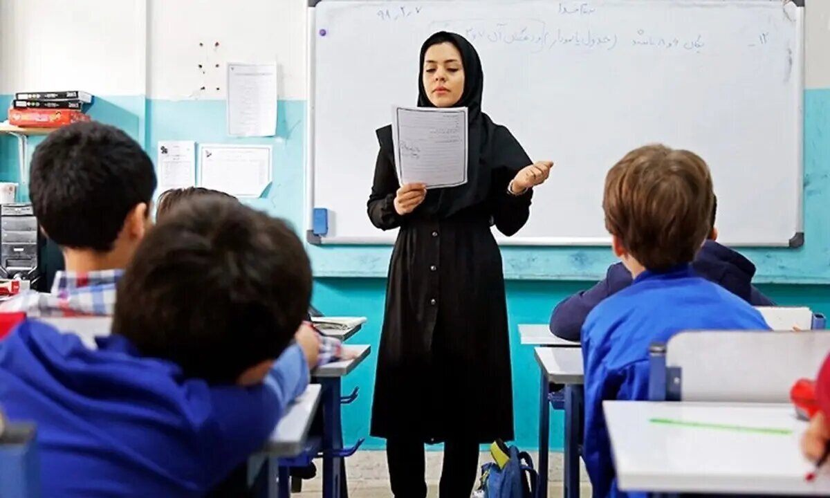 جزئیات جدید از افزایش حقوق معلمان؛ هر رتبه ۱۰ درصد به حقوق اضافه می‌کند